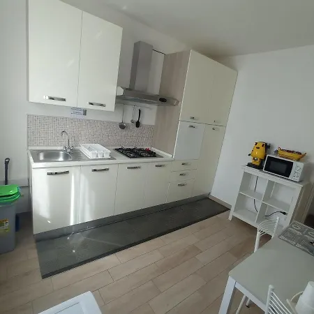 Con Piscina In Uso Esclusivo In Appartamento *