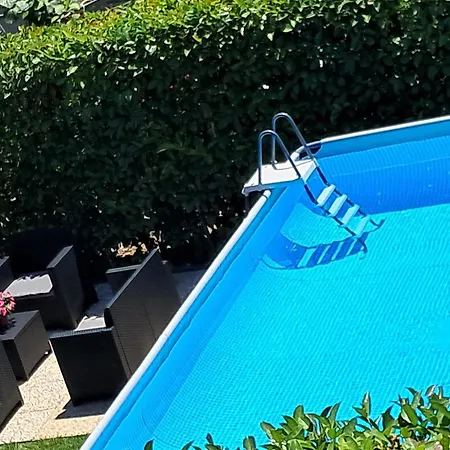 Con Piscina In Uso Esclusivo In Apartment *
