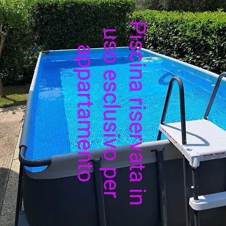 Con Piscina In Uso Esclusivo In