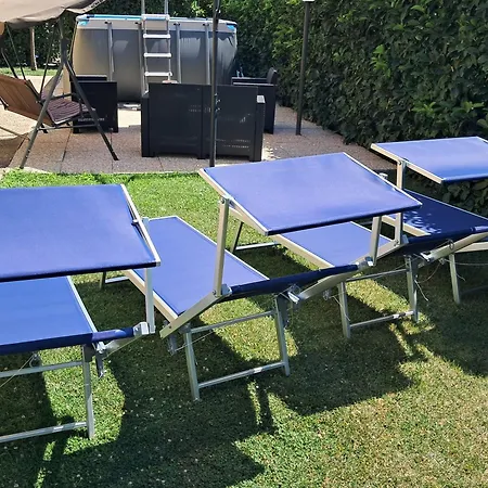 Con Piscina In Uso Esclusivo In Appartamento
